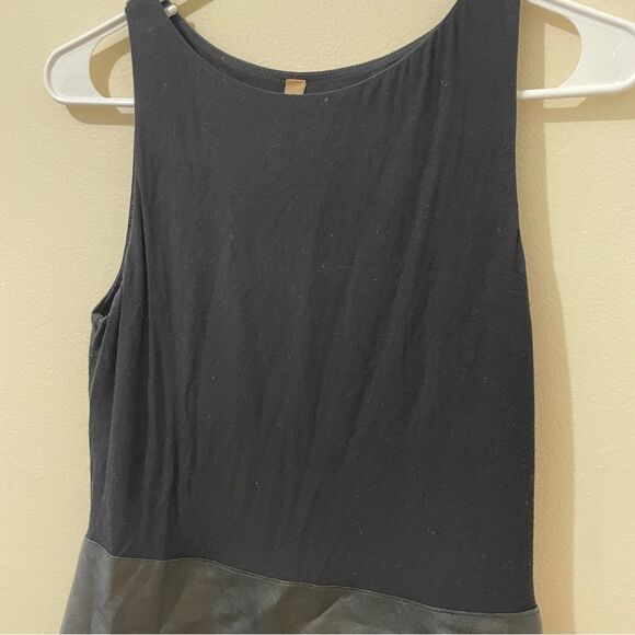 Bailey 44 Black Sleeveless Tank Top W/ Leather Peplum Bottom Size Small - Picture 2 of 7